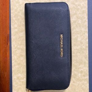 MICHAEL Michael Kors Black Wallet